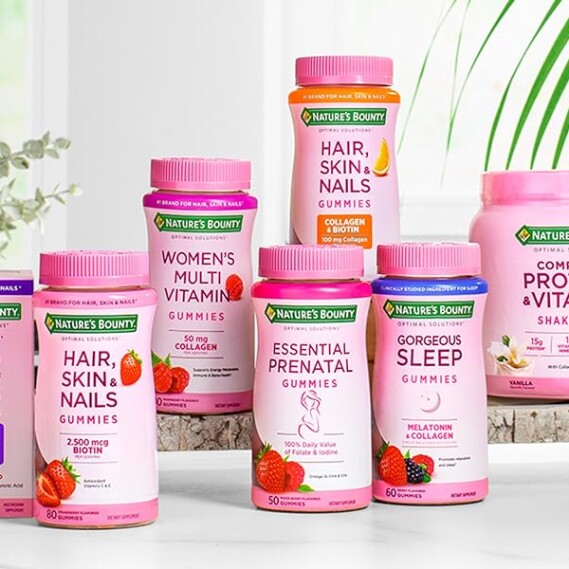 Nature's Bounty Hair, Skin & Nails with Biotin, Strawberry Gummies Vitamin Supplement 2500 mcg